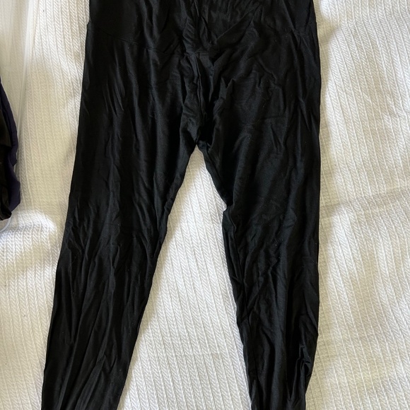 Maternity clothes - Picture 3 of 5